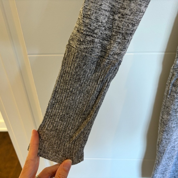 Grey Guess Sweater Dress - Picture 4 of 7